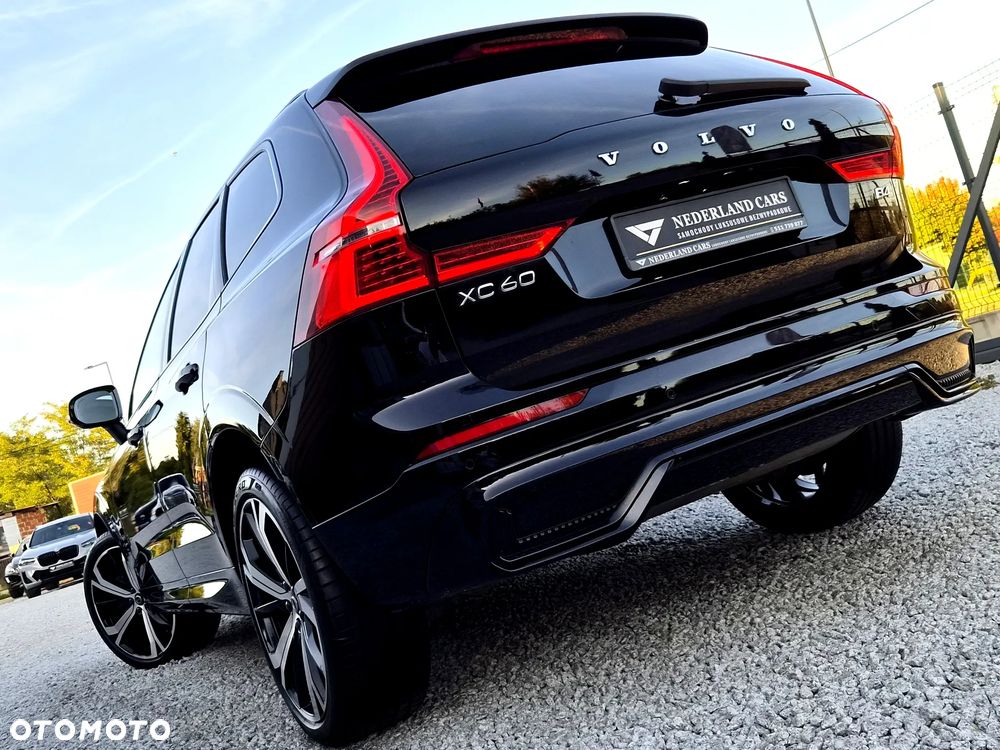 Volvo XC 60 B4 D Plus Dark - 8