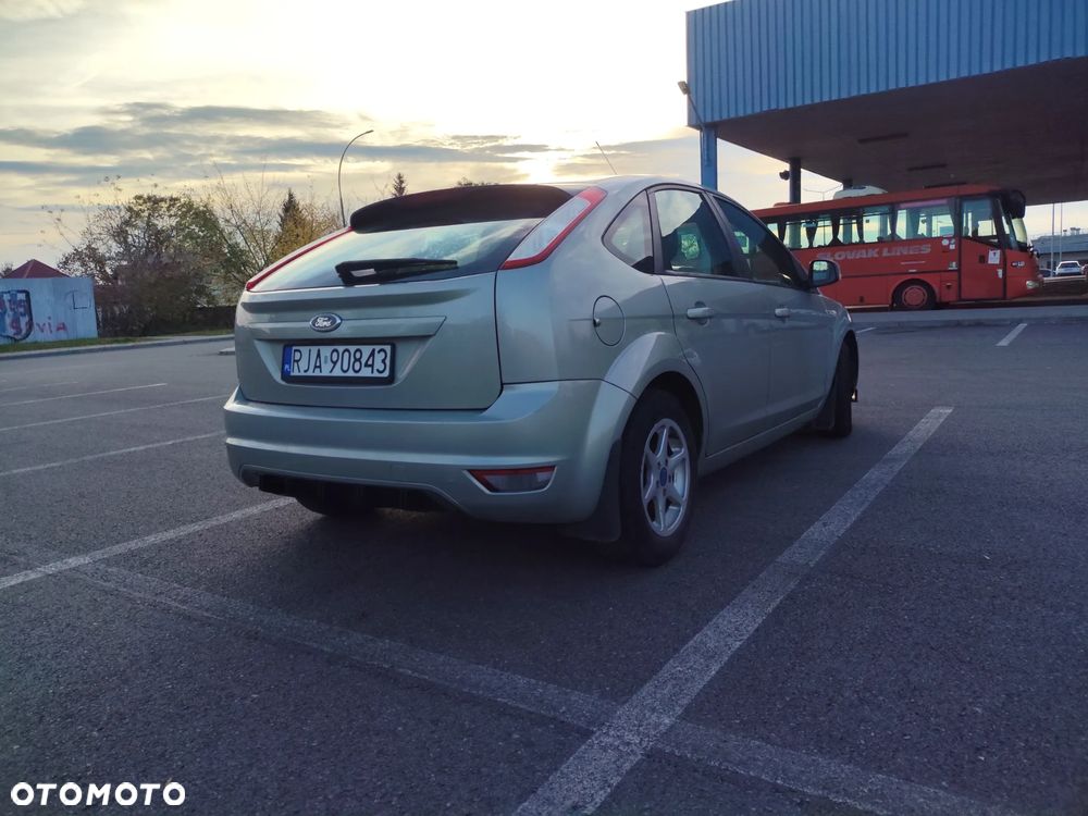 Ford Focus ver-1-6-fx-silver-silver-x - 4