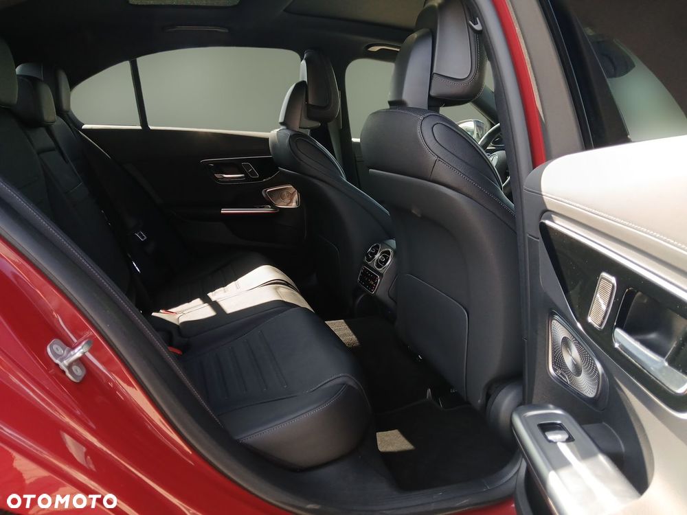 Mercedes-Benz Klasa C 300 e PHEV 4-Matic AMG - 15