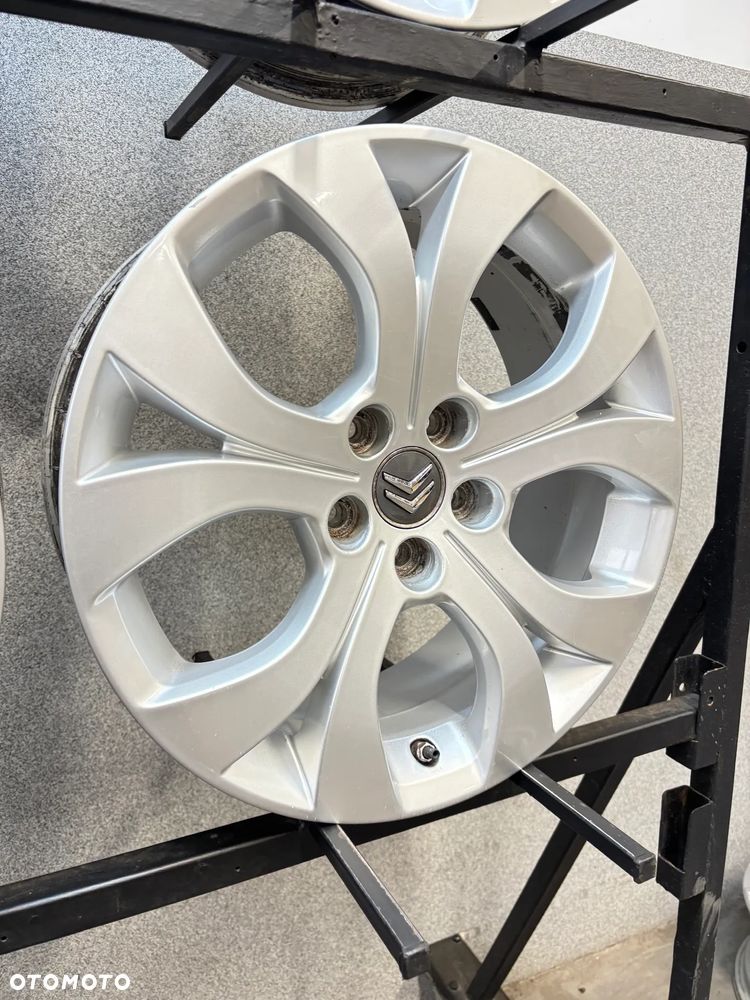 4 Felgi Alu. Citroen C5 II, Jumpy 17" - 27