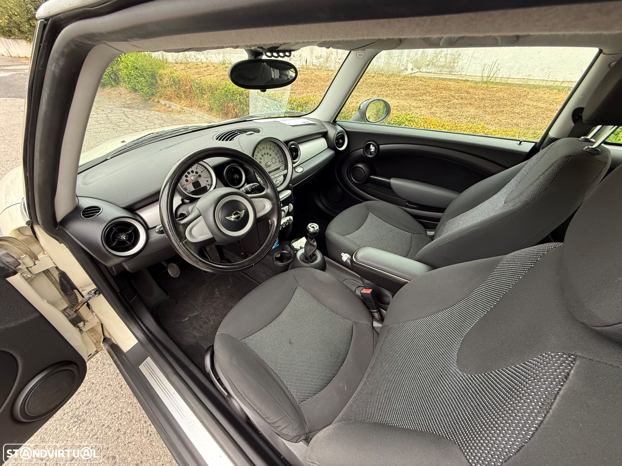MINI 3 Portas Cooper D - 10
