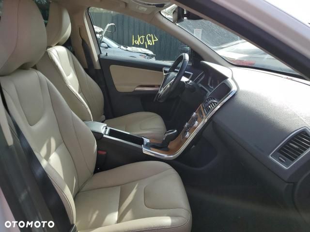 Volvo XC 60 - 5