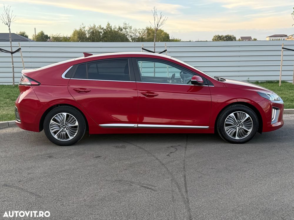 Hyundai IONIQ 1.6 GDI Premium - 5
