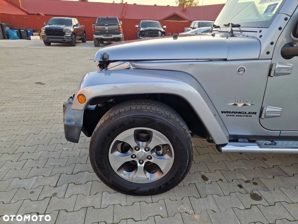Jeep Wrangler Unlimited Hard-Top 3.6 Automatik Sahara - 16