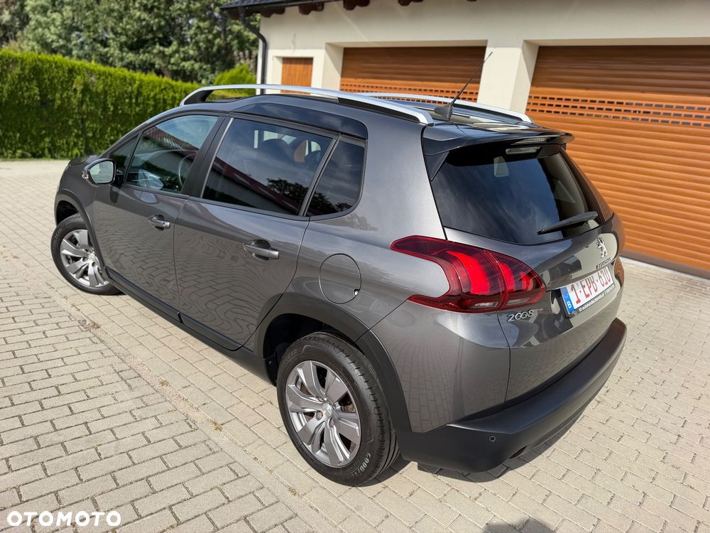 Peugeot 2008 BlueHDi 100 STOP & START Signature - 18