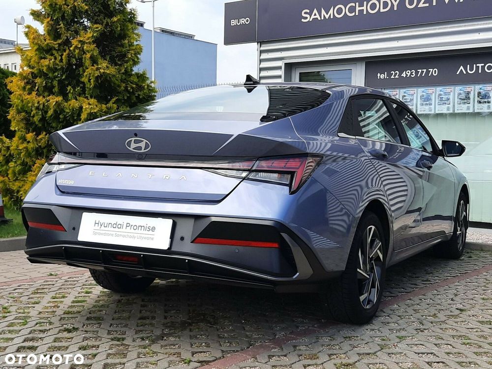 Hyundai Elantra 1.6 Smart CVT - 2