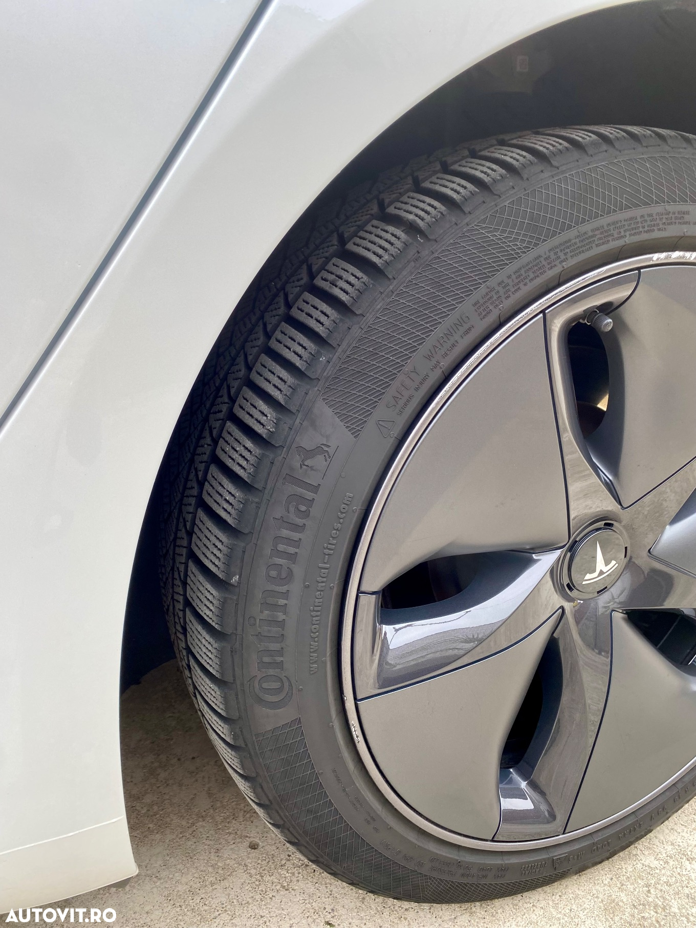 Tesla Model 3 Standard Reichweite Plus Hinterradantrieb - 12