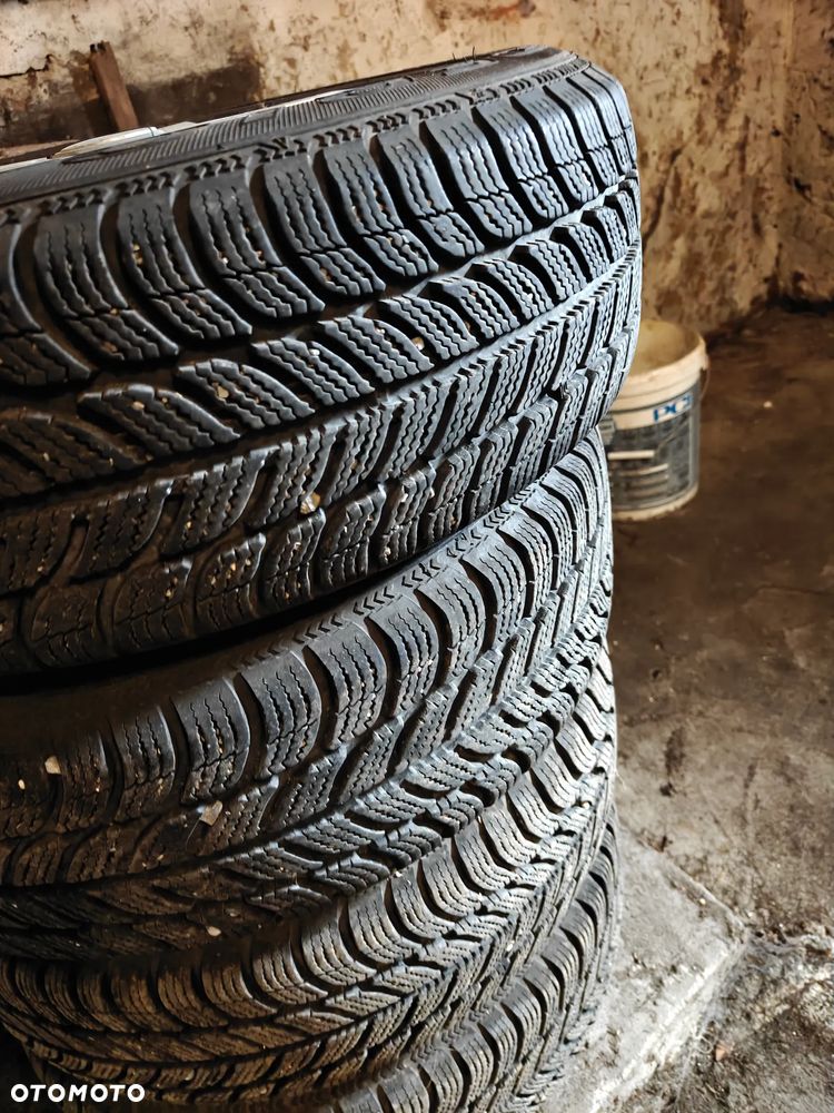 Komplet kół zimowych 15" – Alufelgi Renault Clio + opony 185/65R15 - 3