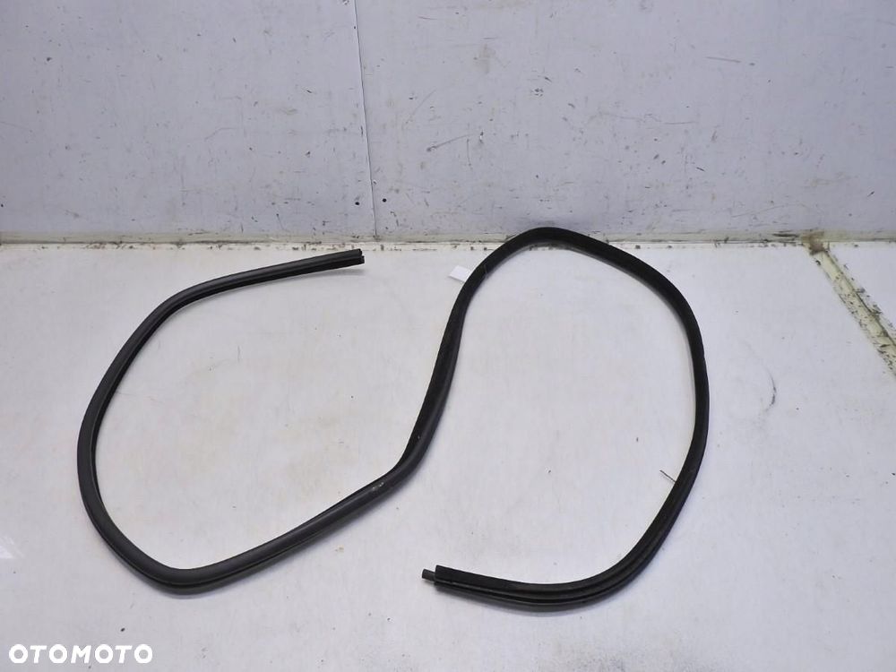 USZCZELKA DRZWI LEWY TYŁ BMW 3 E91 - 8