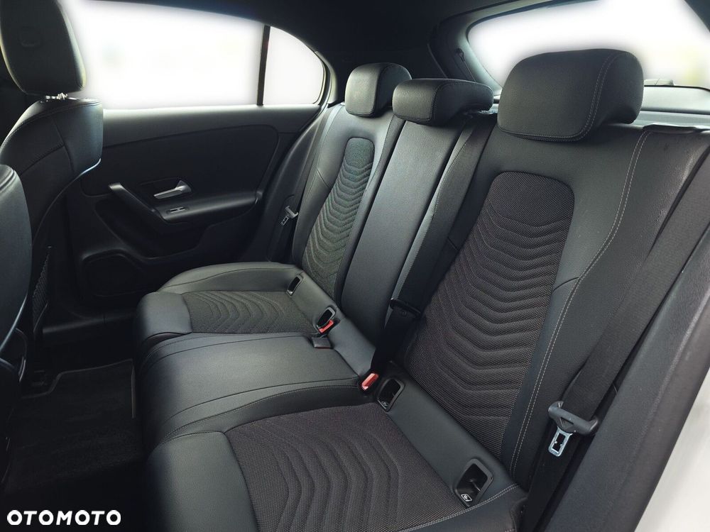 Mercedes-Benz Klasa A 200 Style 7G-DCT - 28
