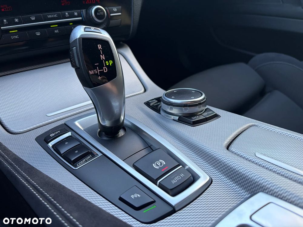 BMW Seria 5 520d M Sport Edition - 29