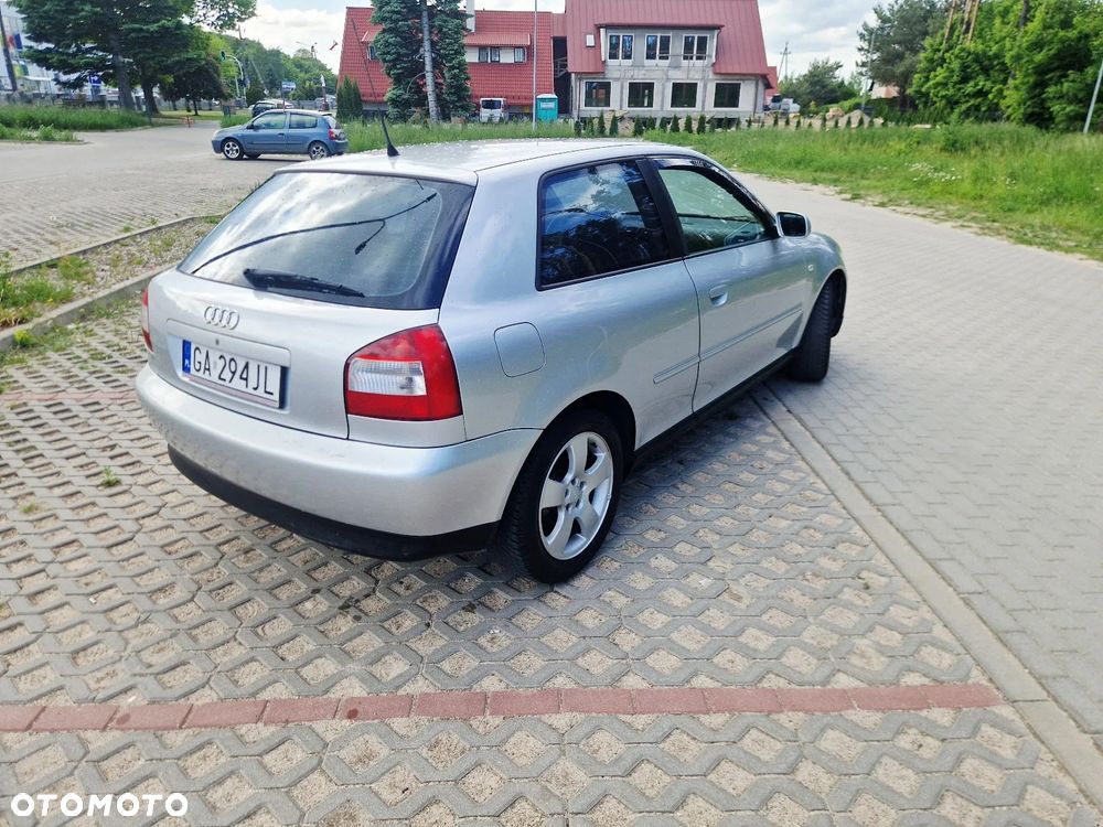 Audi A3 3-drzwiowe 1.6 S Line Sportpaket plus - 8