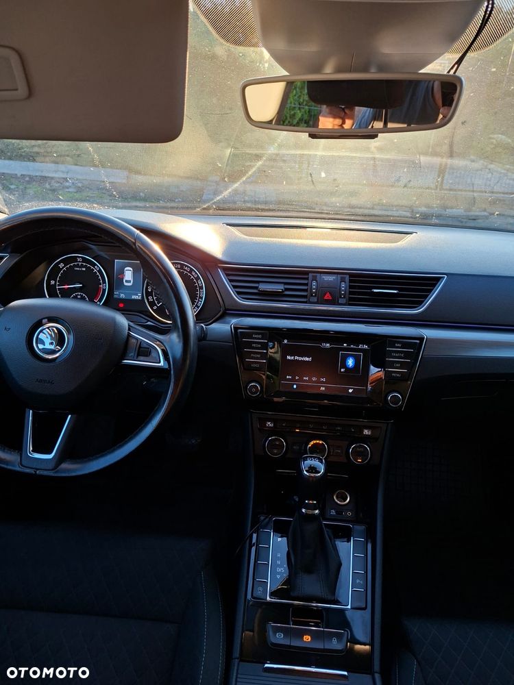 Skoda Superb 2.0 TDI Style DSG - 6