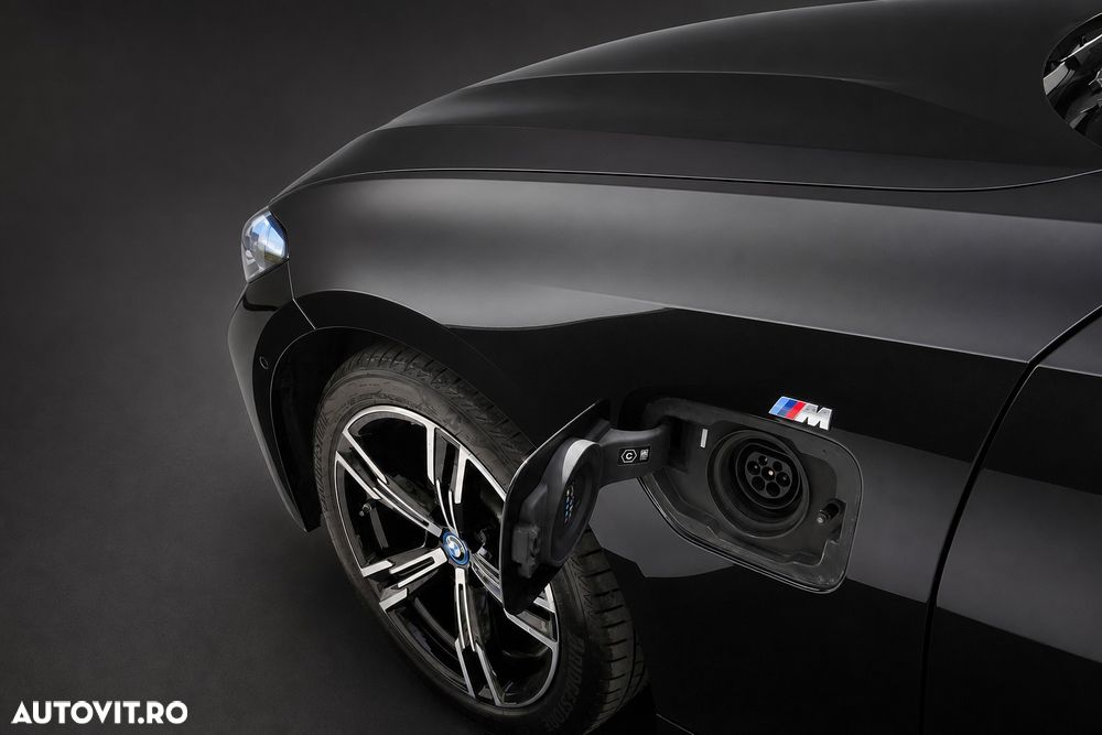 BMW Seria 3 330e AT PHEV - 11