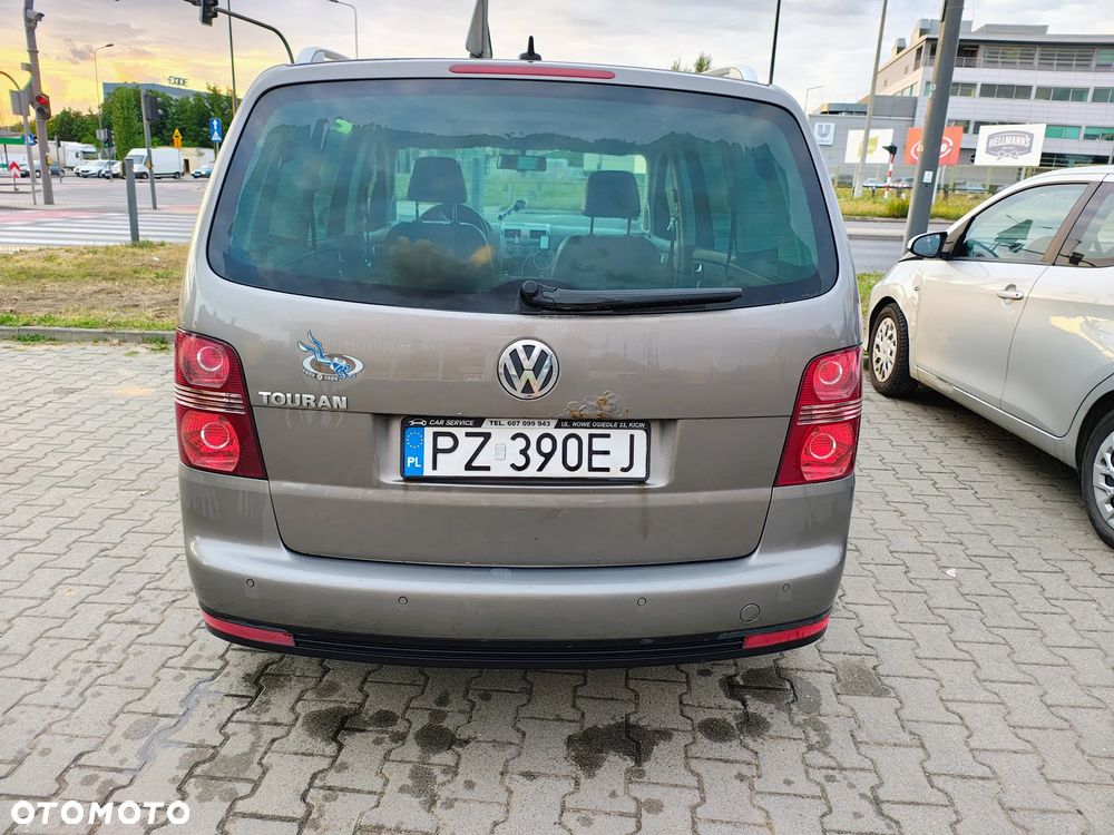 Volkswagen Touran 2.0 TDI DPF Highline - 6