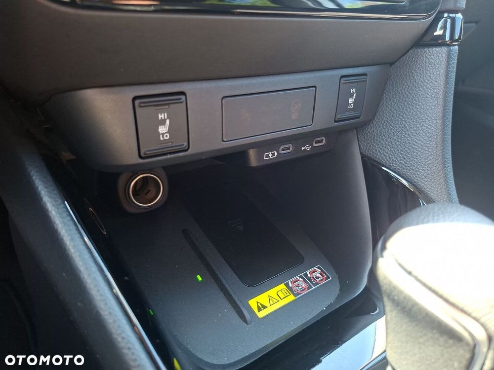 Toyota Yaris Hybrid 1.5 Style - 26