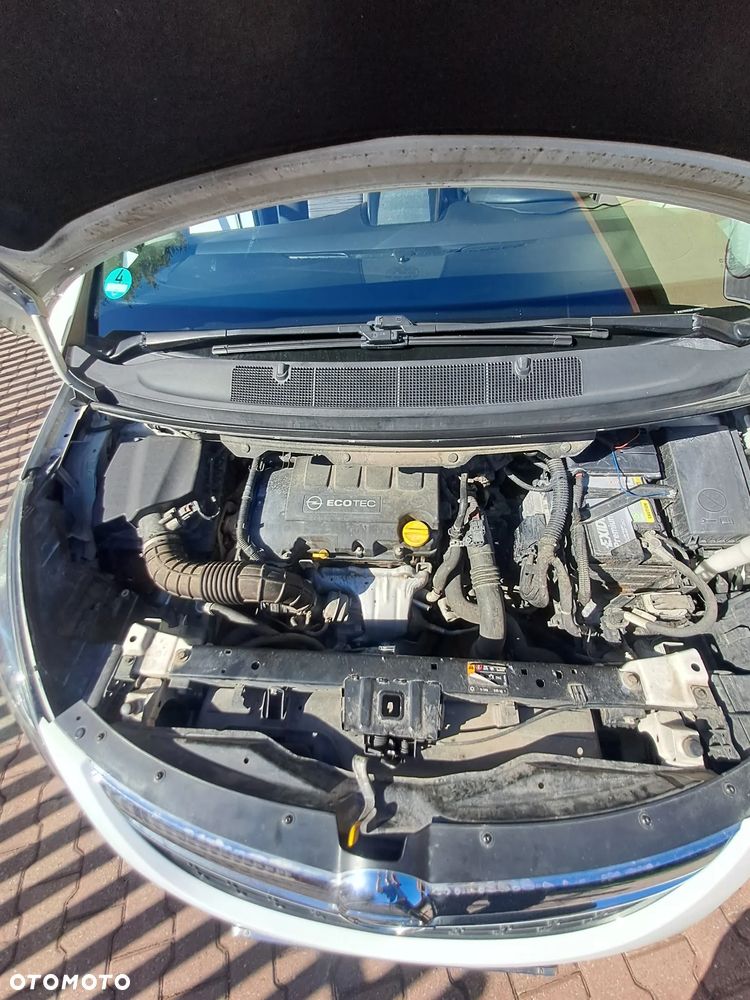 Opel Zafira - 15