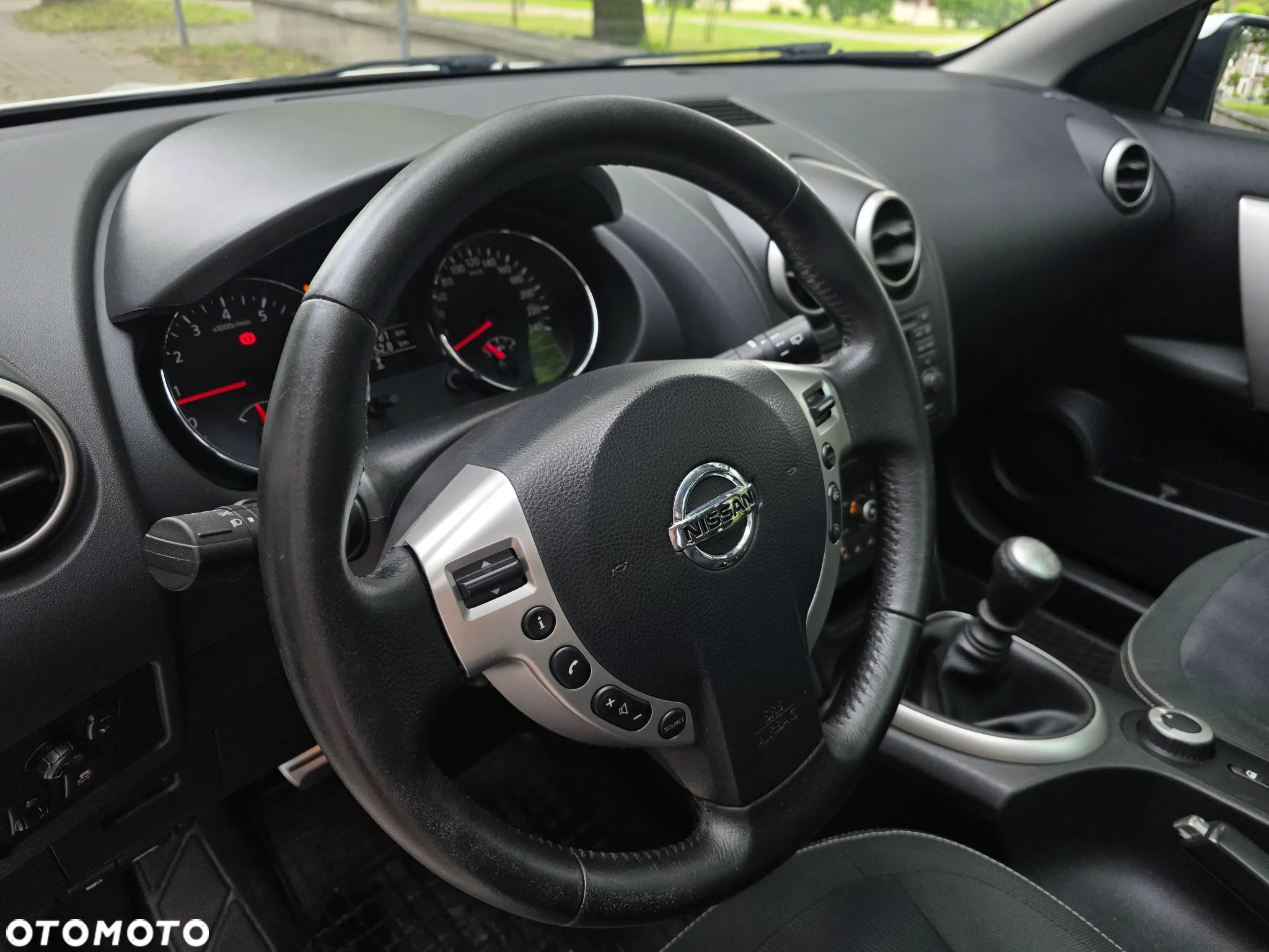 Nissan Qashqai 2.0 4 x 4 tekna - 19