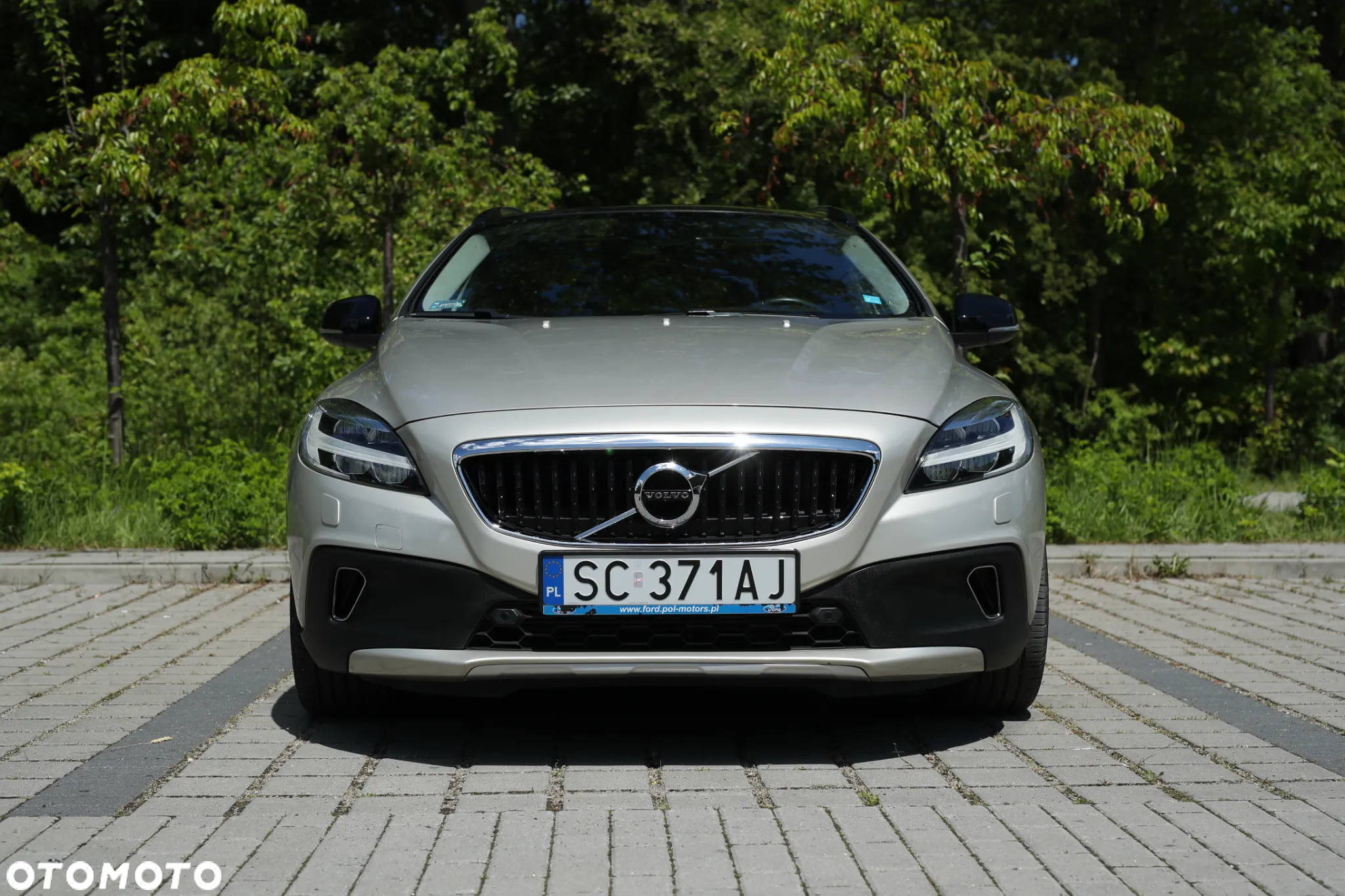 Volvo V40 Cross Country T4 Drive-E Momentum - 6