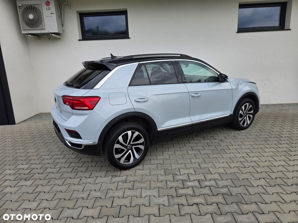 Volkswagen T-Roc - 17