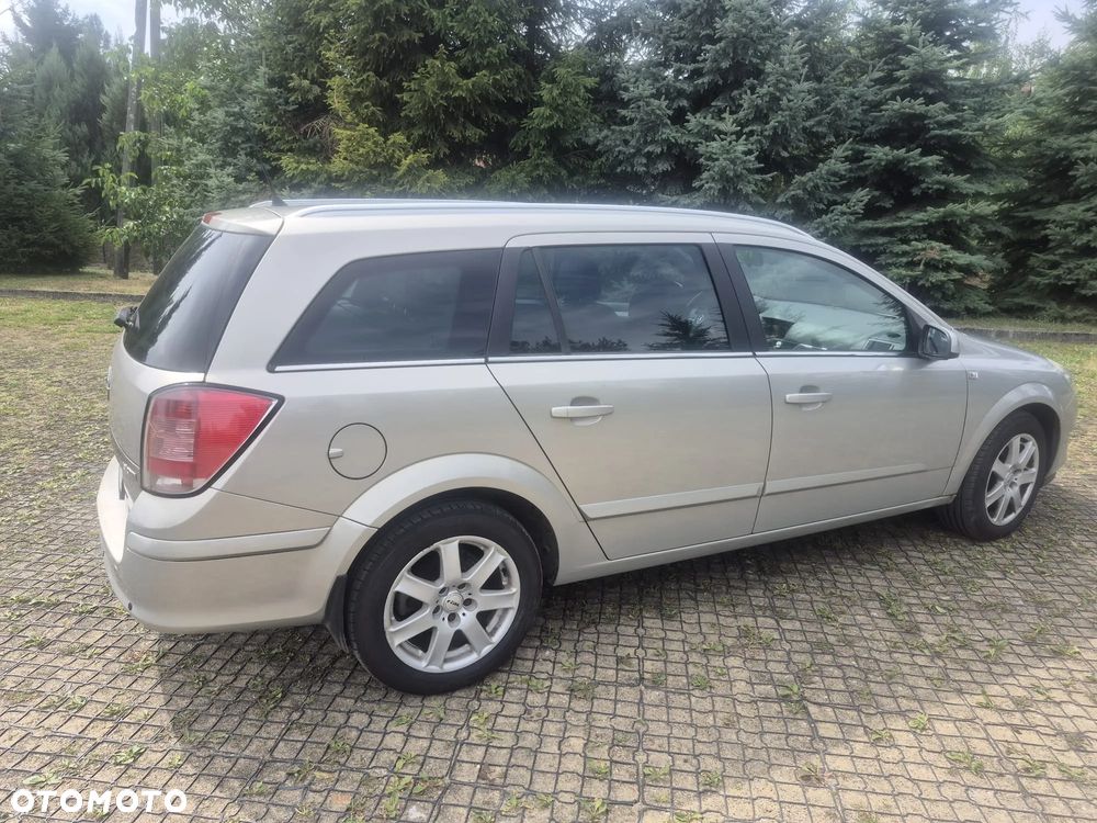Opel Astra 1.9 CDTI Enjoy - 10