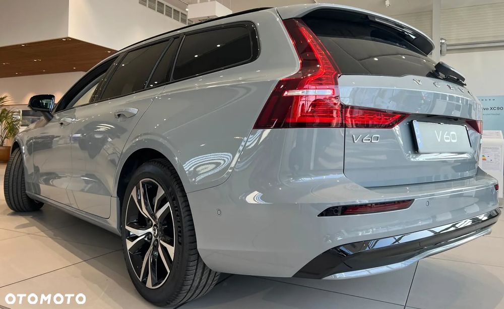 Volvo V60 B4 B DKG Plus Dark - 14