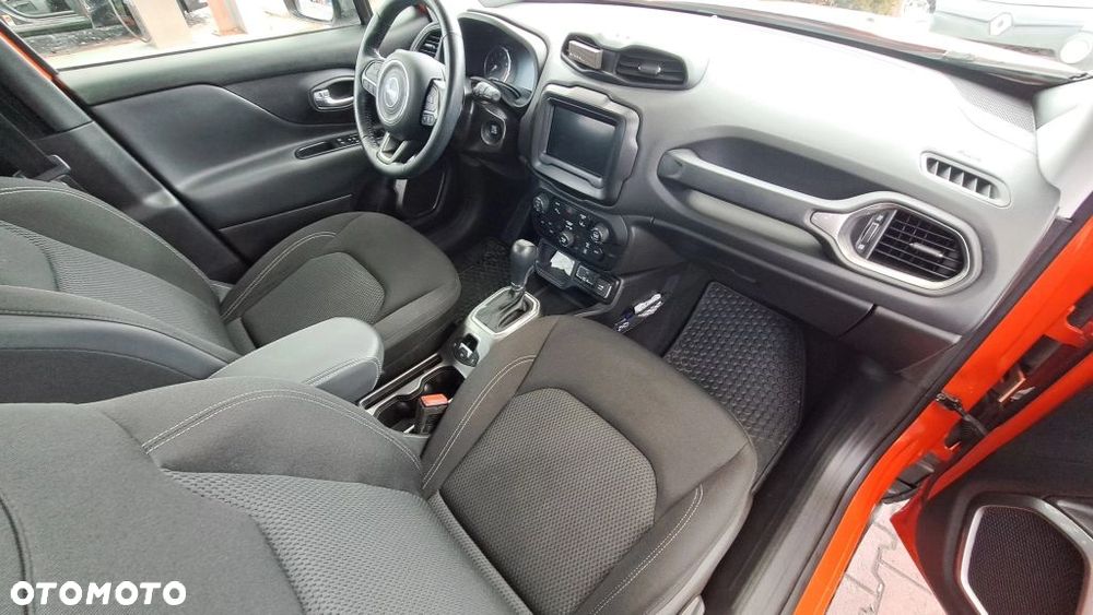 Jeep Renegade ver-1-3-gse-t4-turbo-limited-fwd-s-s - 24