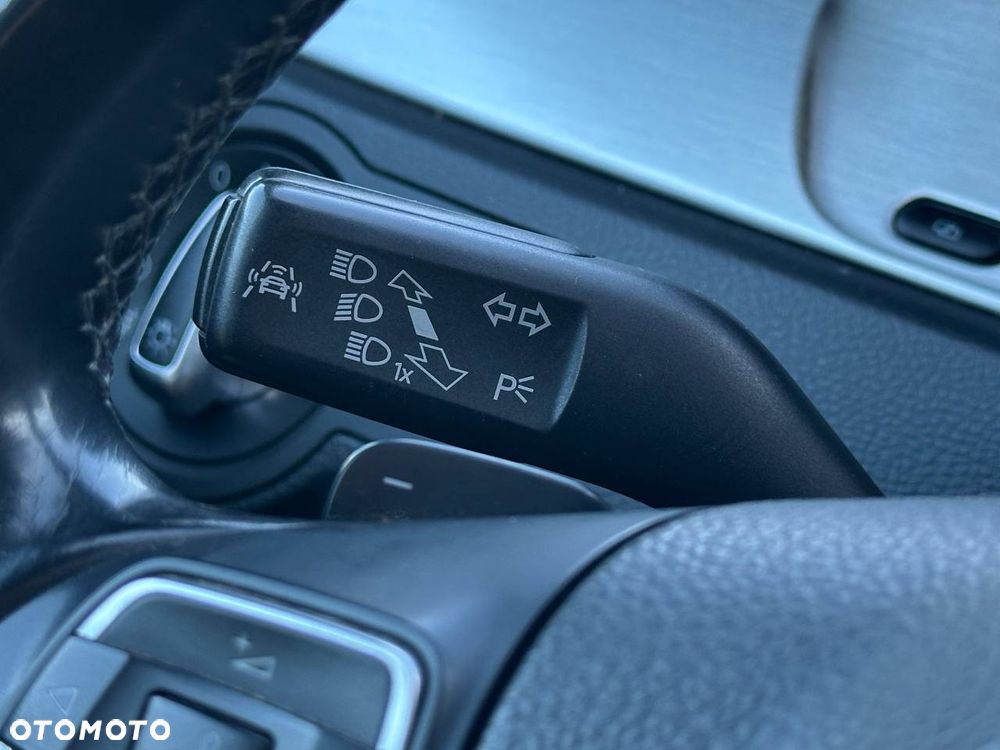 Volkswagen Passat 2.0 TDI DPF DSG 4Motion Comfortline - 19