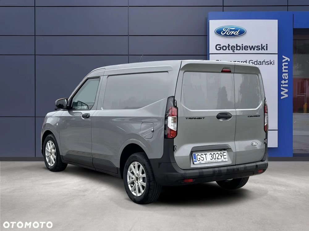 Ford Transit Courier - 4