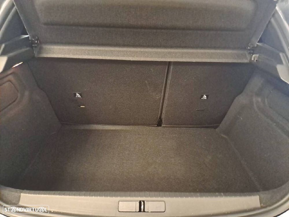 Peugeot 208 1.2 PureTech Allure EAT8 - 6