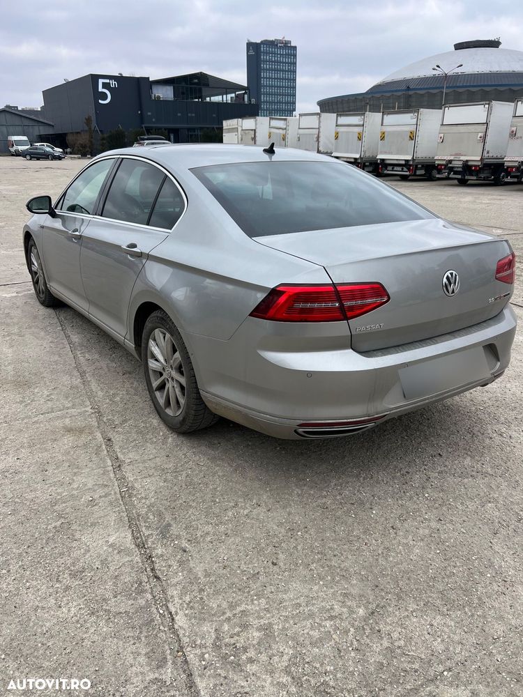 Volkswagen Passat 2.0 TDI DSG 4Motion Highline - 4
