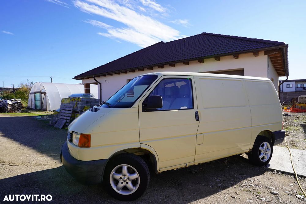 Volkswagen Transporter - 1