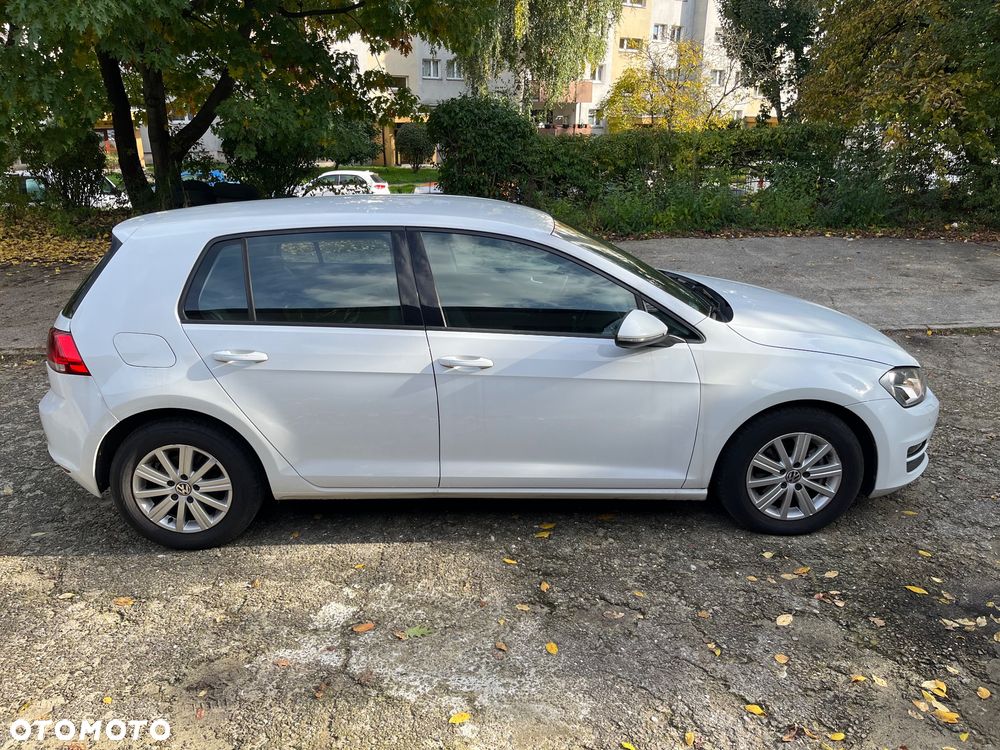 Volkswagen Golf VI 1.6 TDI Comfortline - 4