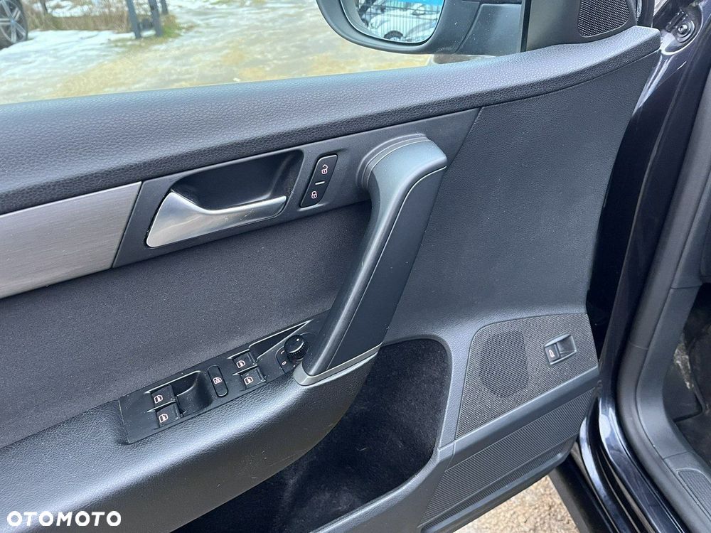 Volkswagen Passat - 14