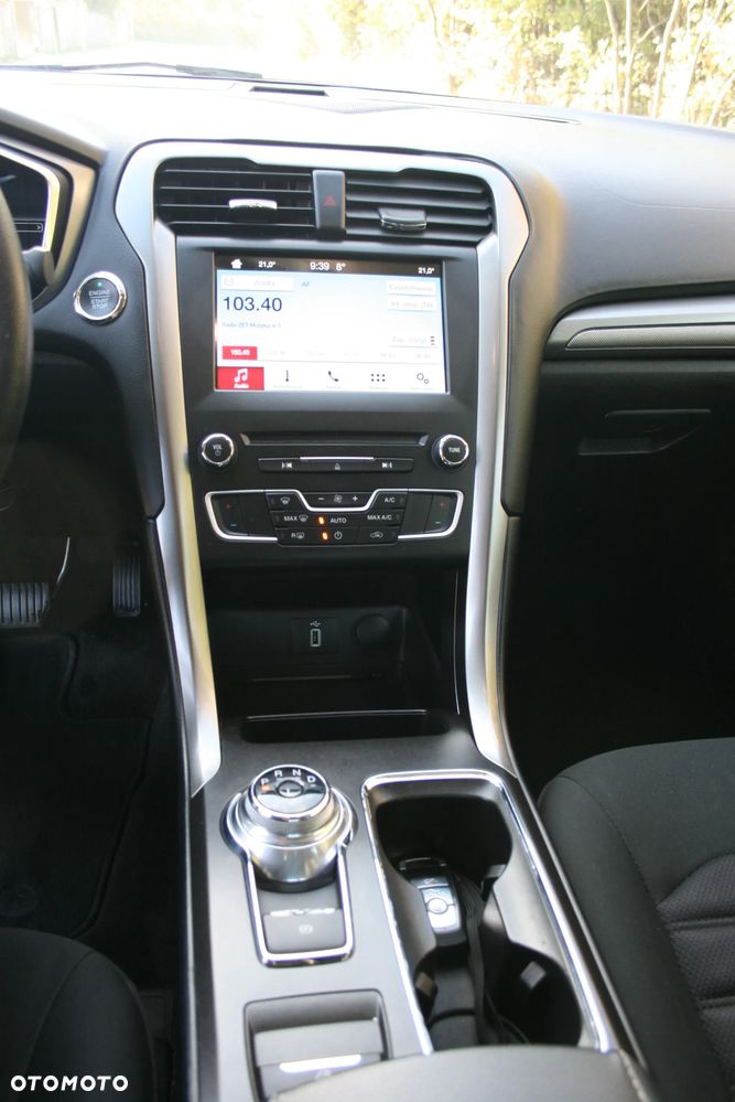 Ford Fusion - 17