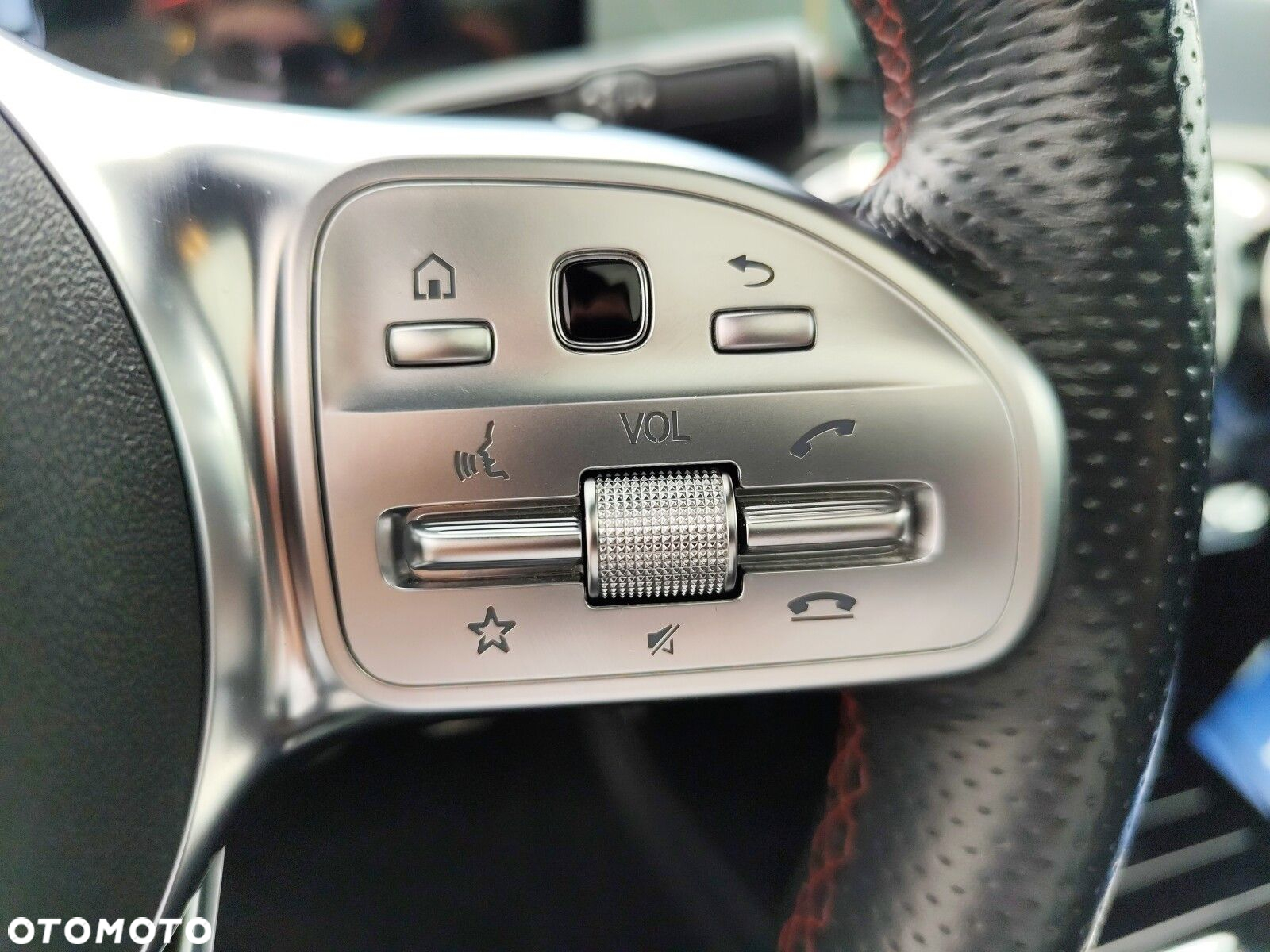 Mercedes-Benz CLA - 24