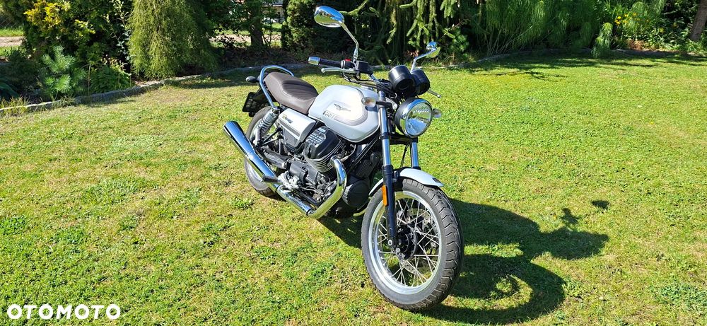 Moto Guzzi V7 - 18