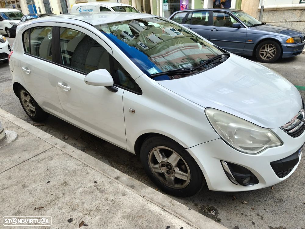 Opel Corsa 1.3 CDTi Enjoy — fotografia 9