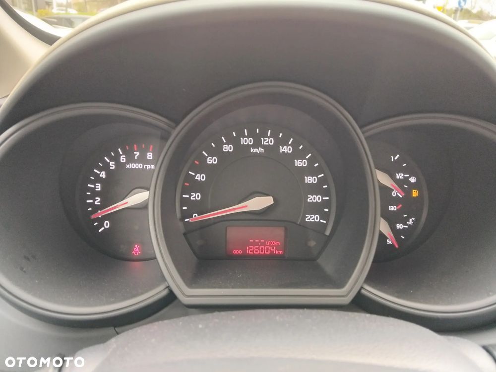 Kia Rio 1.4 L - 11