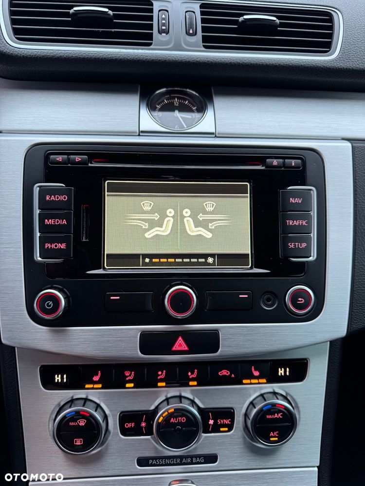 Volkswagen Passat 2.0 TDI DSG BlueMotion Technology Highline - 11