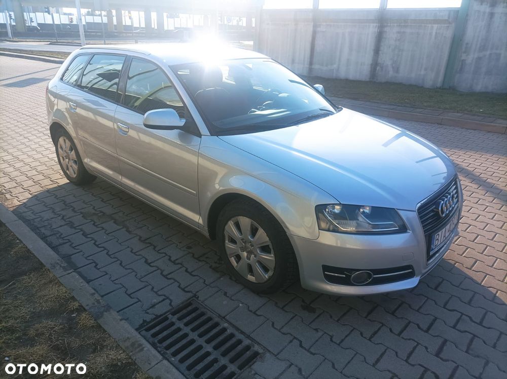 Audi A3 Sportback 1.6 TDI DPF Attraction - 5