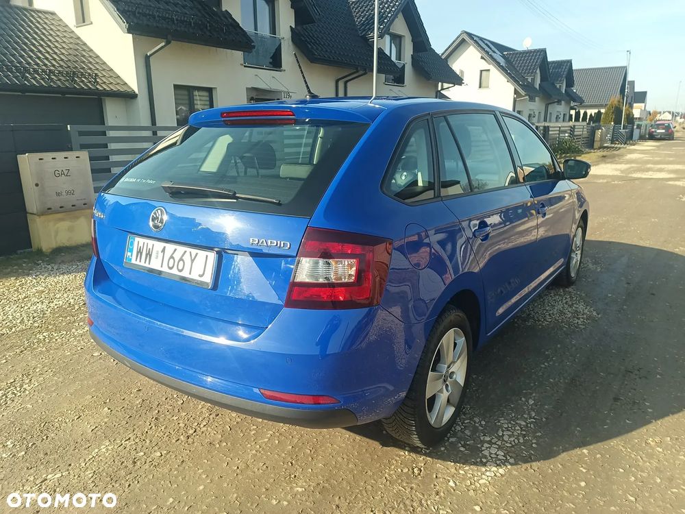 Skoda RAPID 1.6 TDI DPF Ambition - 12