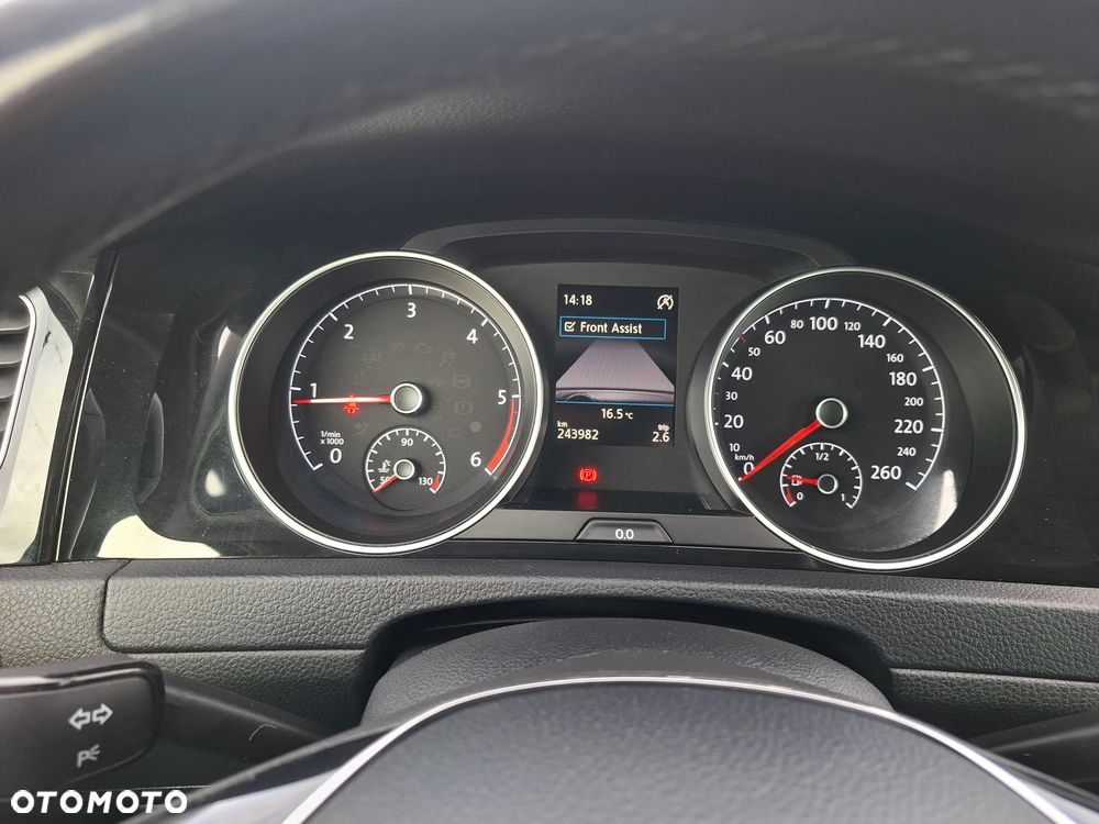 Volkswagen Golf 2.0 TDI (BlueMotion Technology) Comfortline - 21