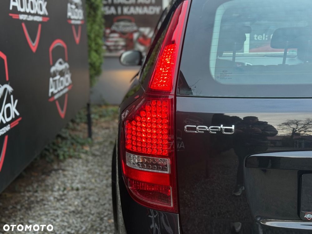Kia Ceed - 9