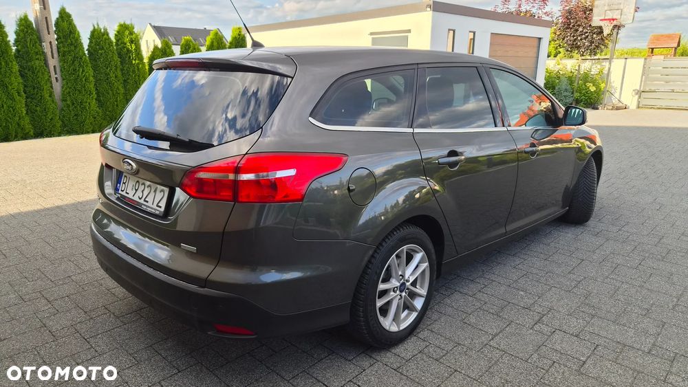 Ford Focus 1.0 EcoBoost STart-Stopp-System TITANIUM - 24