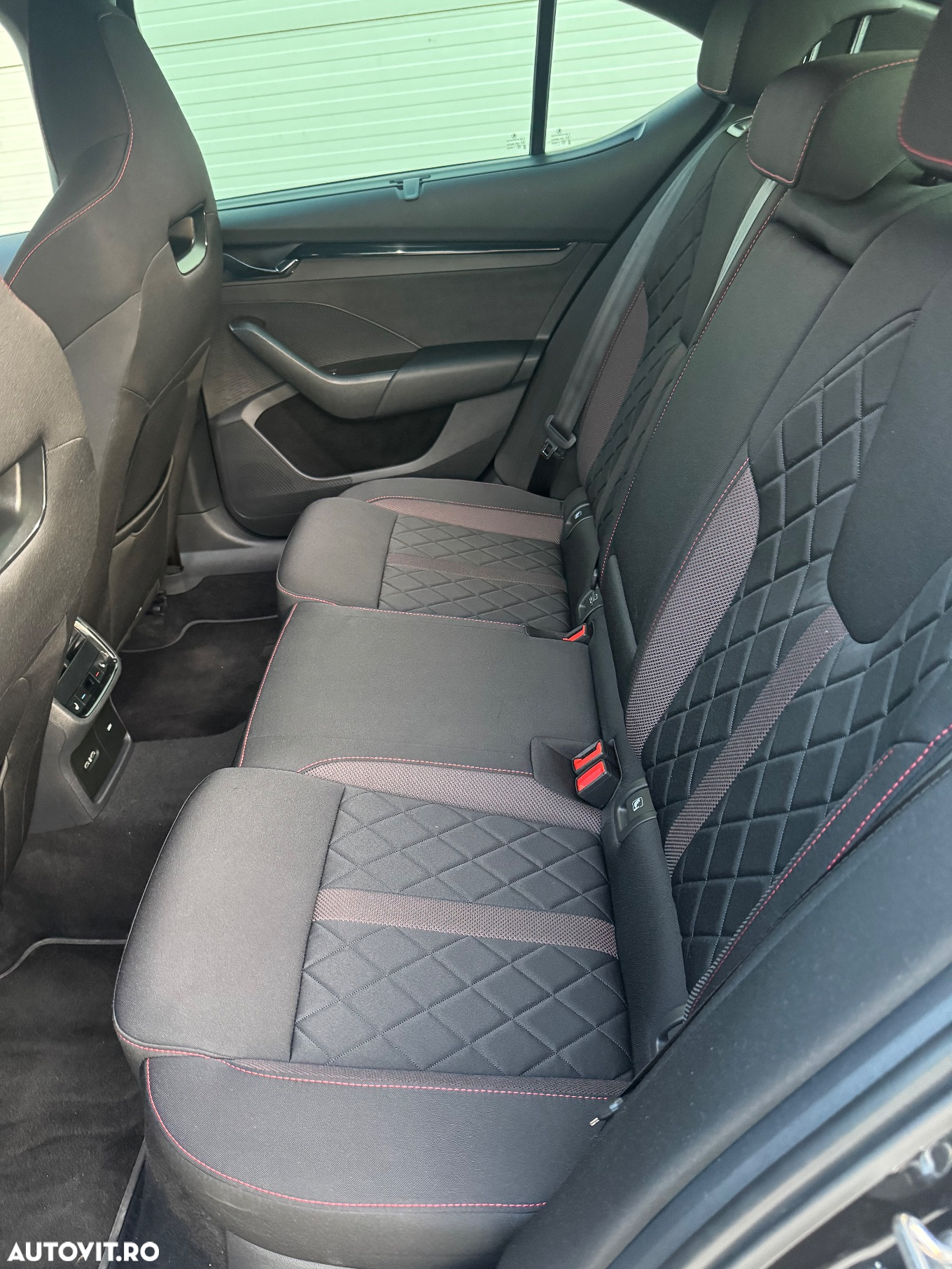 Skoda Octavia 1.4 TSI iV DSG RS Plus - 19