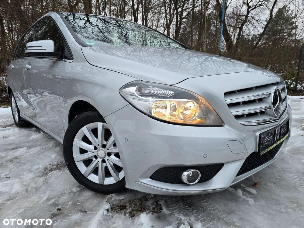 Mercedes-Benz Klasa B 180 (BlueEFFICIENCY) - 1