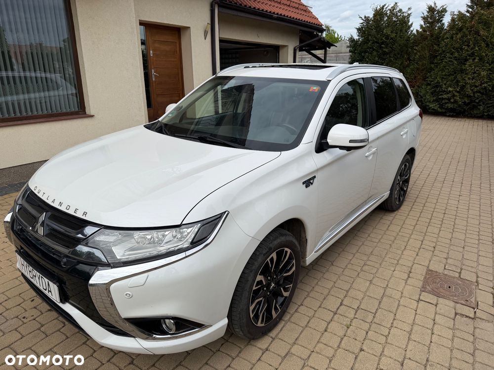 Mitsubishi Outlander Intense + - 17