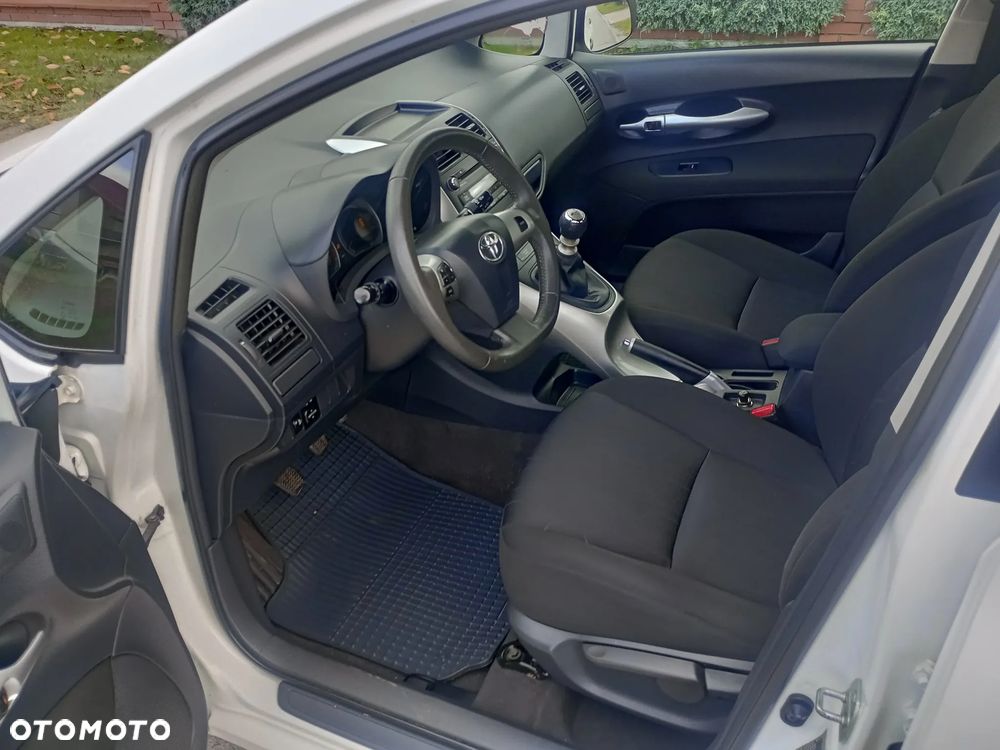 Toyota Auris - 7
