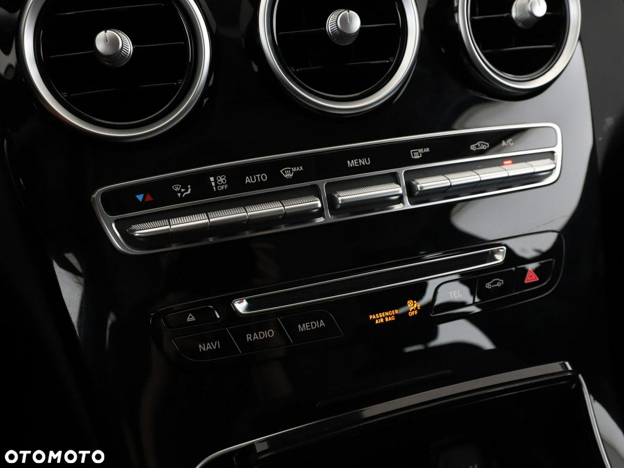 Mercedes-Benz Klasa C 180 T 7G-TRONIC Avantgarde - 26